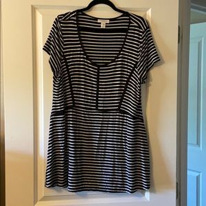 Motherhood maternity shirt